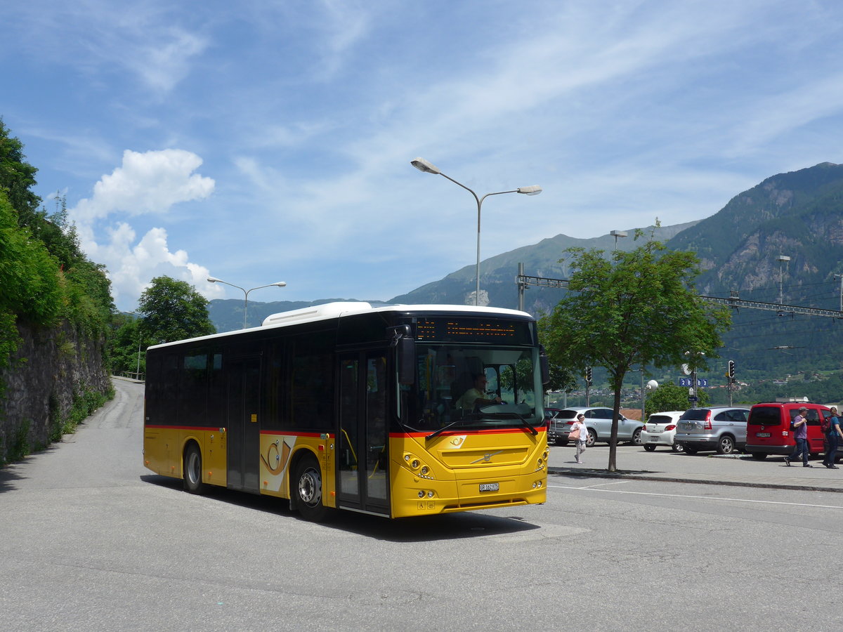 (181'117) - PostAuto Graub�nden - GR 162'975 - Volvo am 15. Juni 2017 in Thusis, Postautostation
