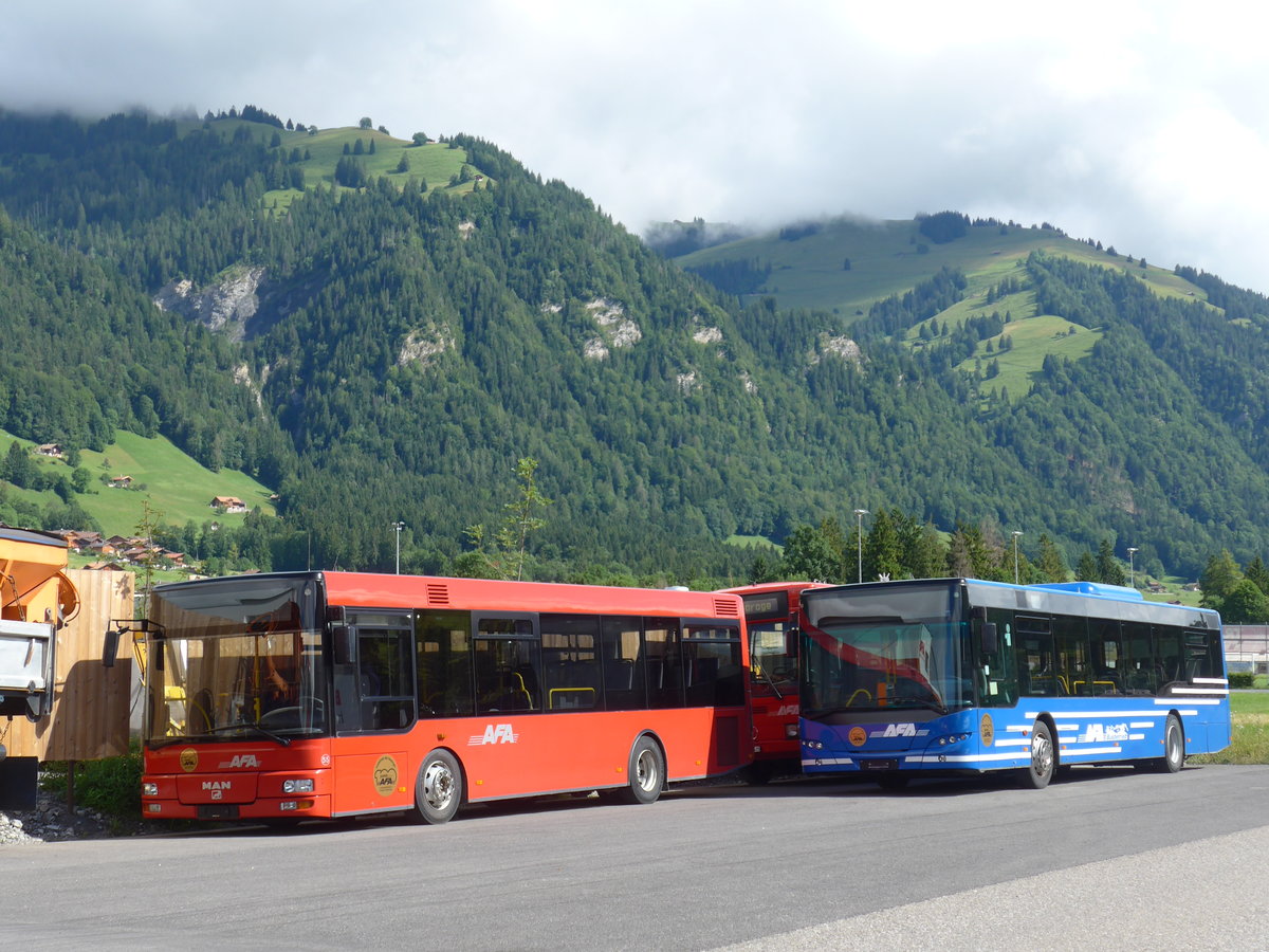 (181'646) - AFA Adelboden - Nr. 55 - MAN/G�ppel + Nr. 54 - Neoplan (ex VBZ Z�rich Nr. 243) am 1. Juli 2017 in Frutigen, Garage