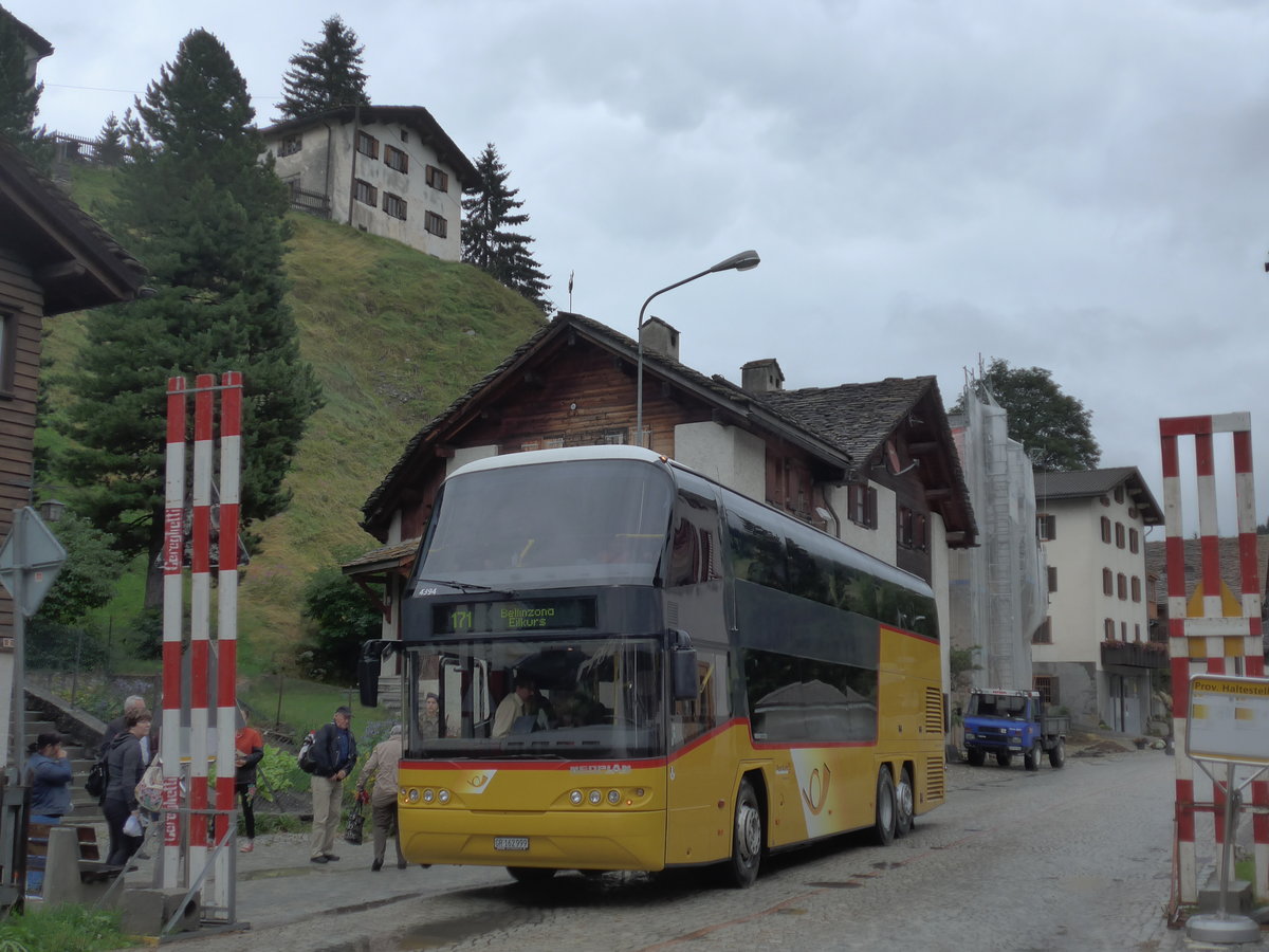 (182'243) - PostAuto Graub�nden - GR 162'999 - Neoplan am 24. Juli 2017 in Spl�gen, Dorf (prov. Haltestelle)