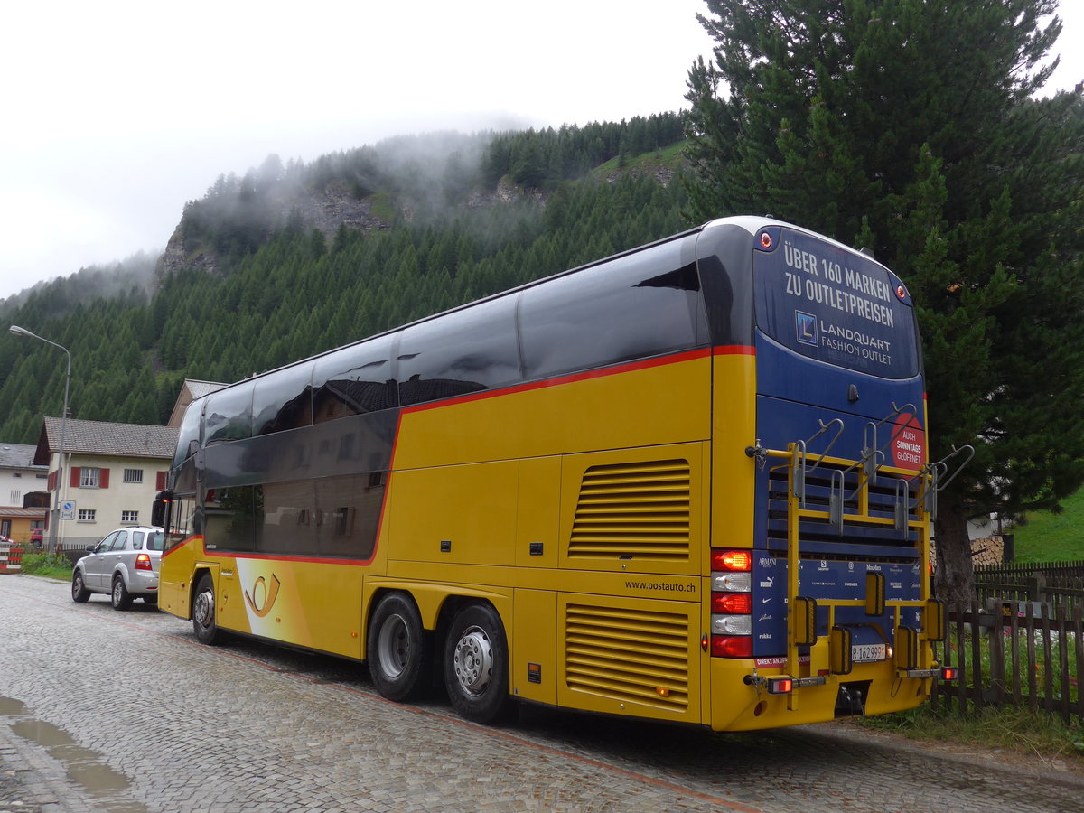 (182'245) - PostAuto Graub�nden - GR 162'999 - Neoplan am 24. Juli 2017 in Spl�gen, Dorf (prov. Haltestelle)