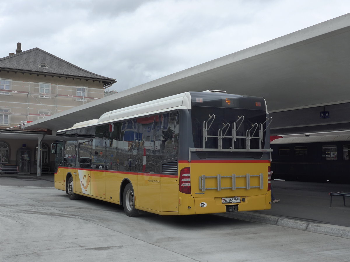 (182'290) - PostAuto Graub�nden - GR 163'695 - Mercedes am 24. Juli 2017 beim Bahnhof St. Moritz