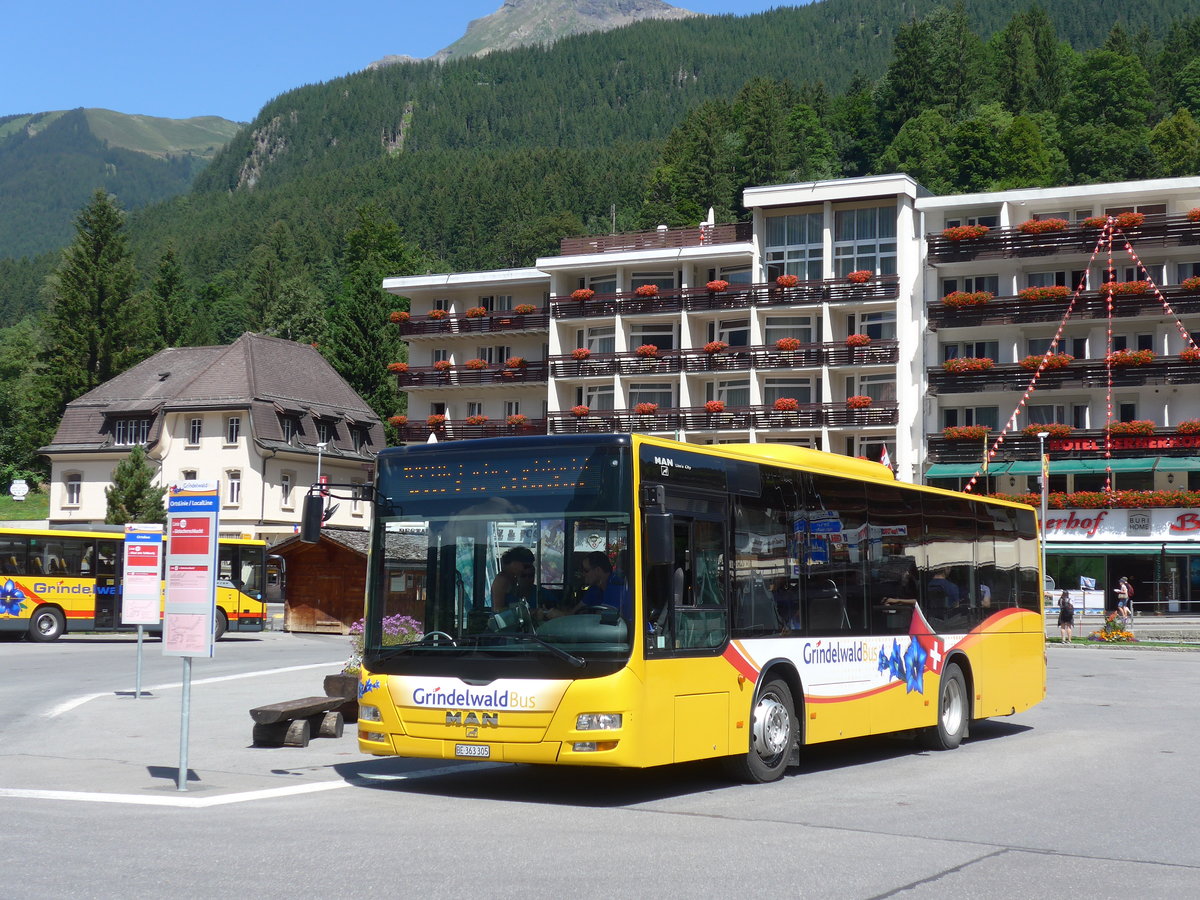 (182'350) - AVG Grindelwald - Nr. 19/BE 363'305 - MAN/G�ppel am 30. Juli 2017 beim Bahnhof Grindelwald