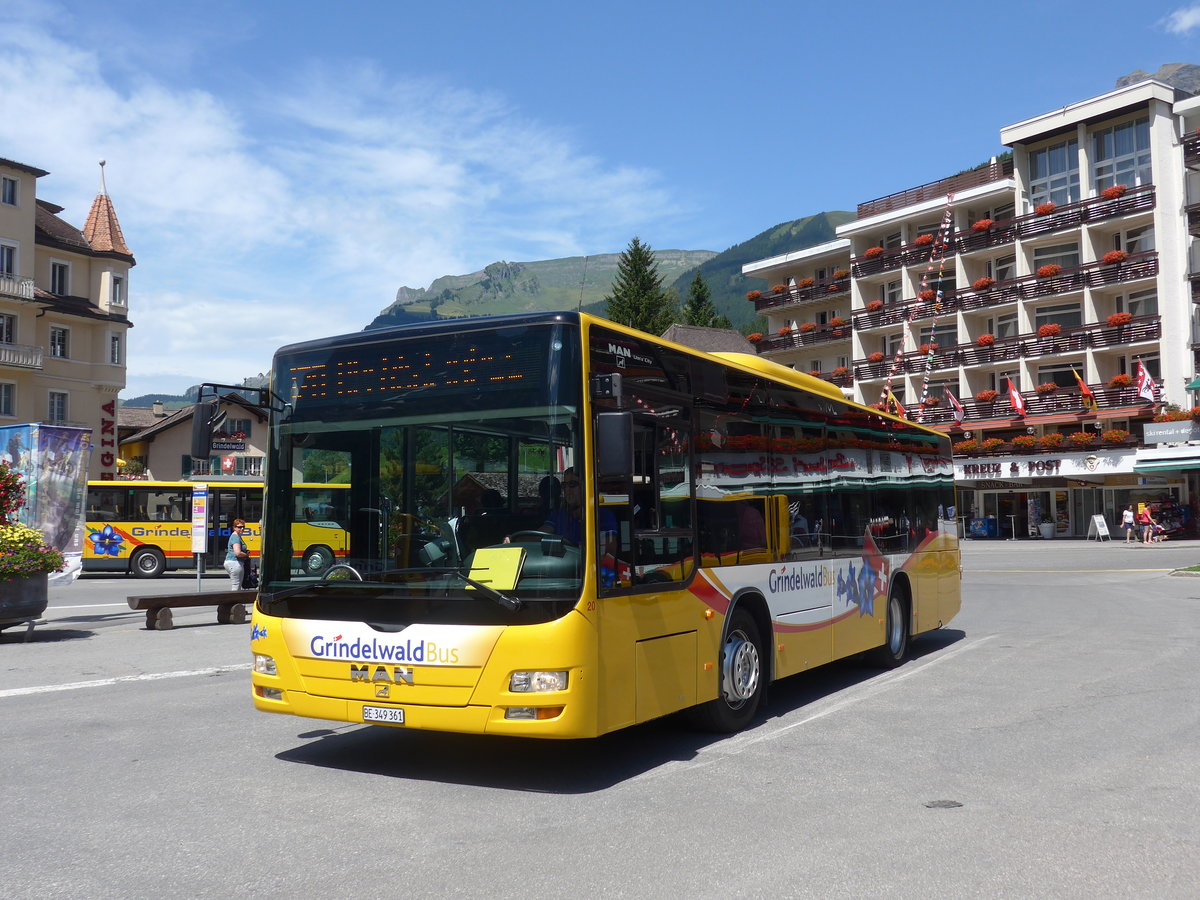 (182'363) - AVG Grindelwald - Nr. 20/BE 349'361 - MAN/G�ppel am 30. Juli 2017 beim Bahnhof Grindelwald