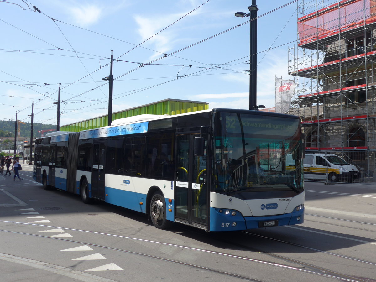 (182'641) - VBZ Z�rich - Nr. 517/ZH 726'517 - Neoplan am 3. August 2017 beim Bahnhof Z�rich-Oerlikon
