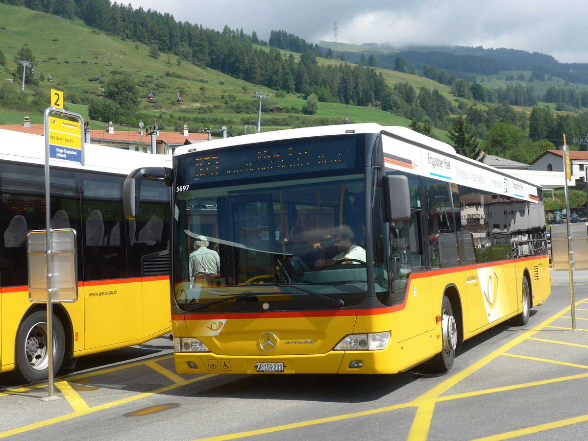 (182'719) - PostAuto Graub�nden - GR 159'233 - Mercedes am 5. August 2017 beim Bahnhof Scuol-Tarasp