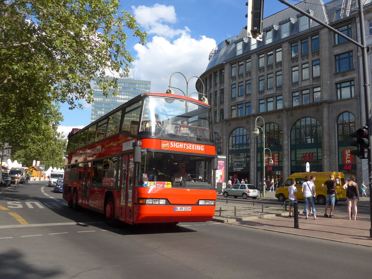 (183'228) - Top Tour, Berlin - B-RR 2219 - Neoplan (ex BVG Berlin Nr. 2073) am 9. August 2017 in Berlin, Kurf�rstendamm