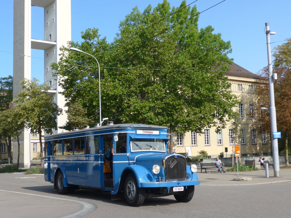 (183'708) - VBZ Z�rich - Nr. 9/ZH 5609 - Saurer/SWS (ex Bamert, Wollerau; ex BBA Aarau Nr. 1; ex VBZ Z�rich Nr. 209; ex VBZ Z�rich Nr. 9) am 20. August 2017 in Z�rich, Bullingerplatz