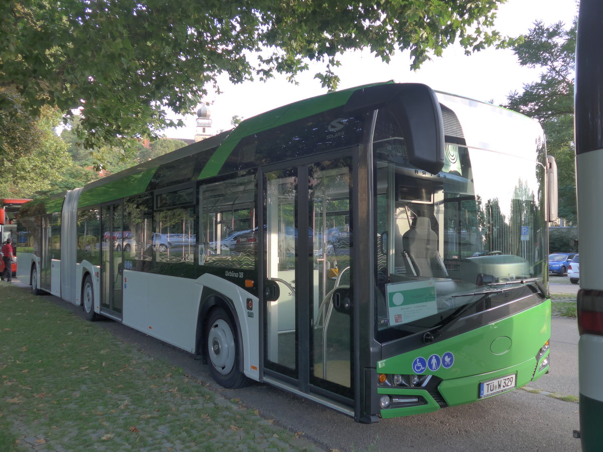 (183'858) - Weiss, Rottenburg - T�-W 329 - Solaris am 22. August 2017 in Herrenberg, Carparkplatz