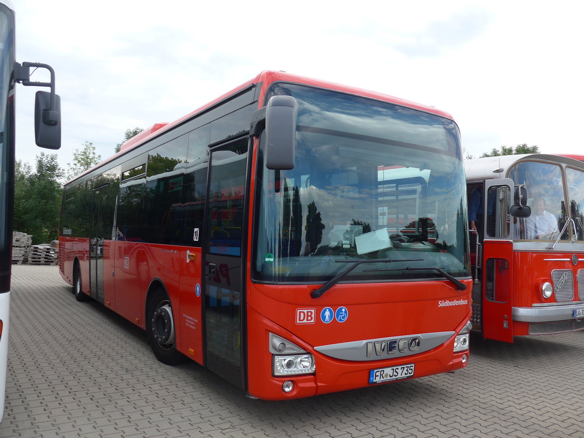 (183'880) - SBG Freiburg - FR-JS 735 - Iveco am 23. August 2017 in Bad D�rrheim, Garage Luschin