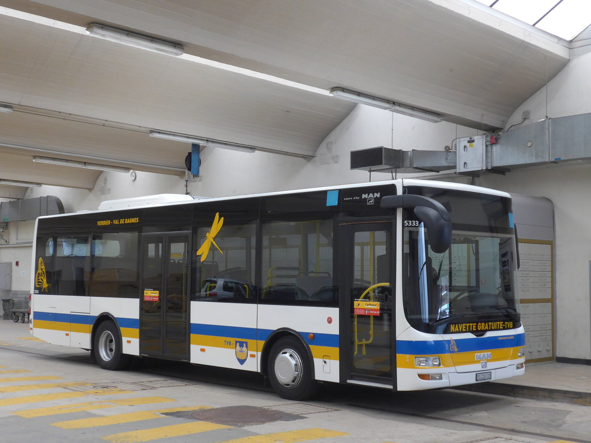 (184'033) - TMR Martigny - Nr. 111/VS 216'318 - MAN/G�ppel am 24. August 2017 in Verbier, Postautostation