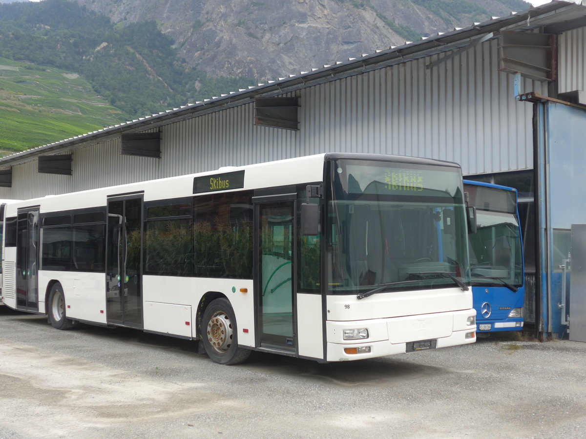 (184'049) - Buchard, Leytron - Nr. 98 - MAN (ex TN Neuch�tel Nr. 222) am 24. August 2017 in Leytron, Garage