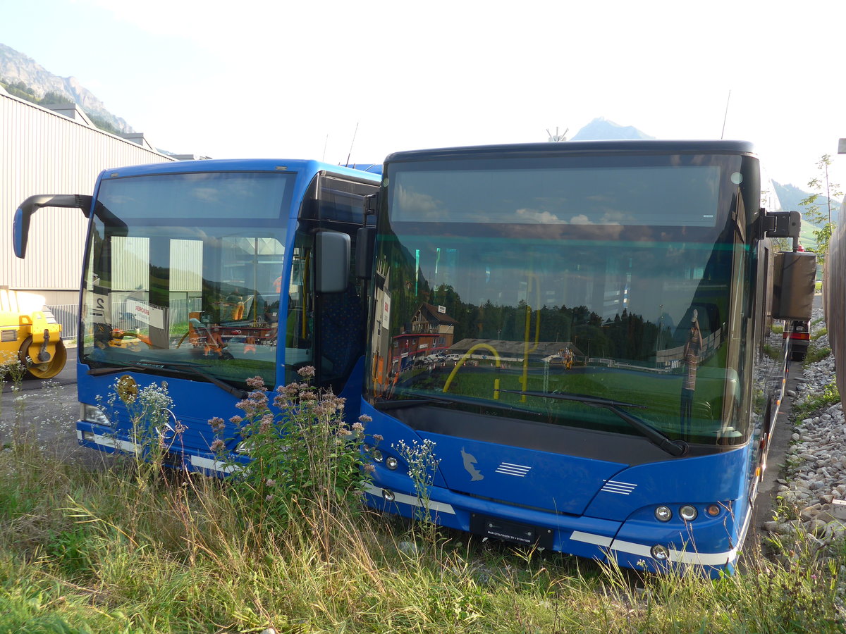 (184'272) - AFA Adelboden - Nr. 54 - Neoplan (ex VBZ Z�rich Nr. 243) am 25. August 2017 in Frutigen, Garage