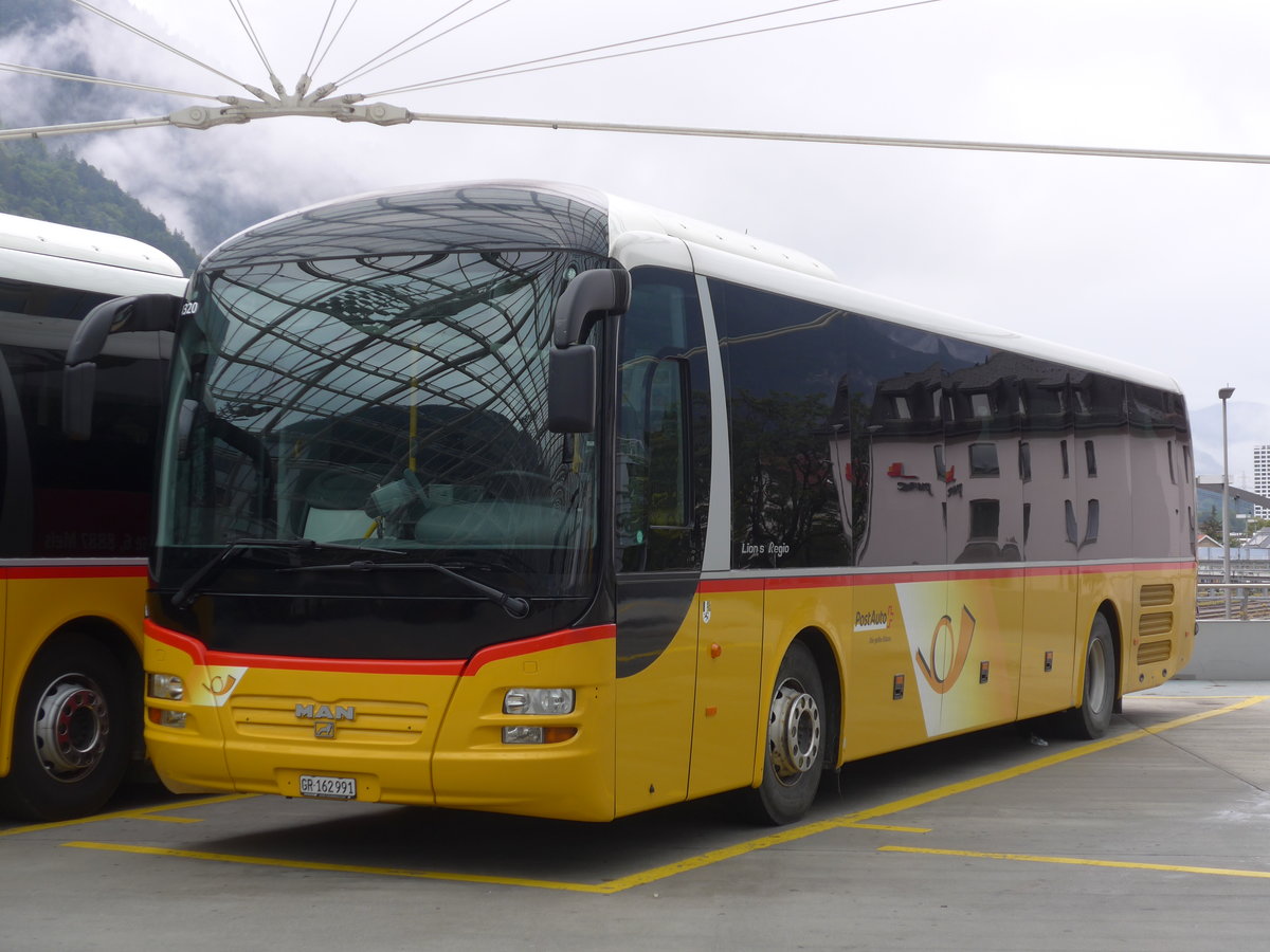 (184'774) - PostAuto Graub�nden - GR 162'991 - MAN am 16. September 2017 in Chur, Postautostation