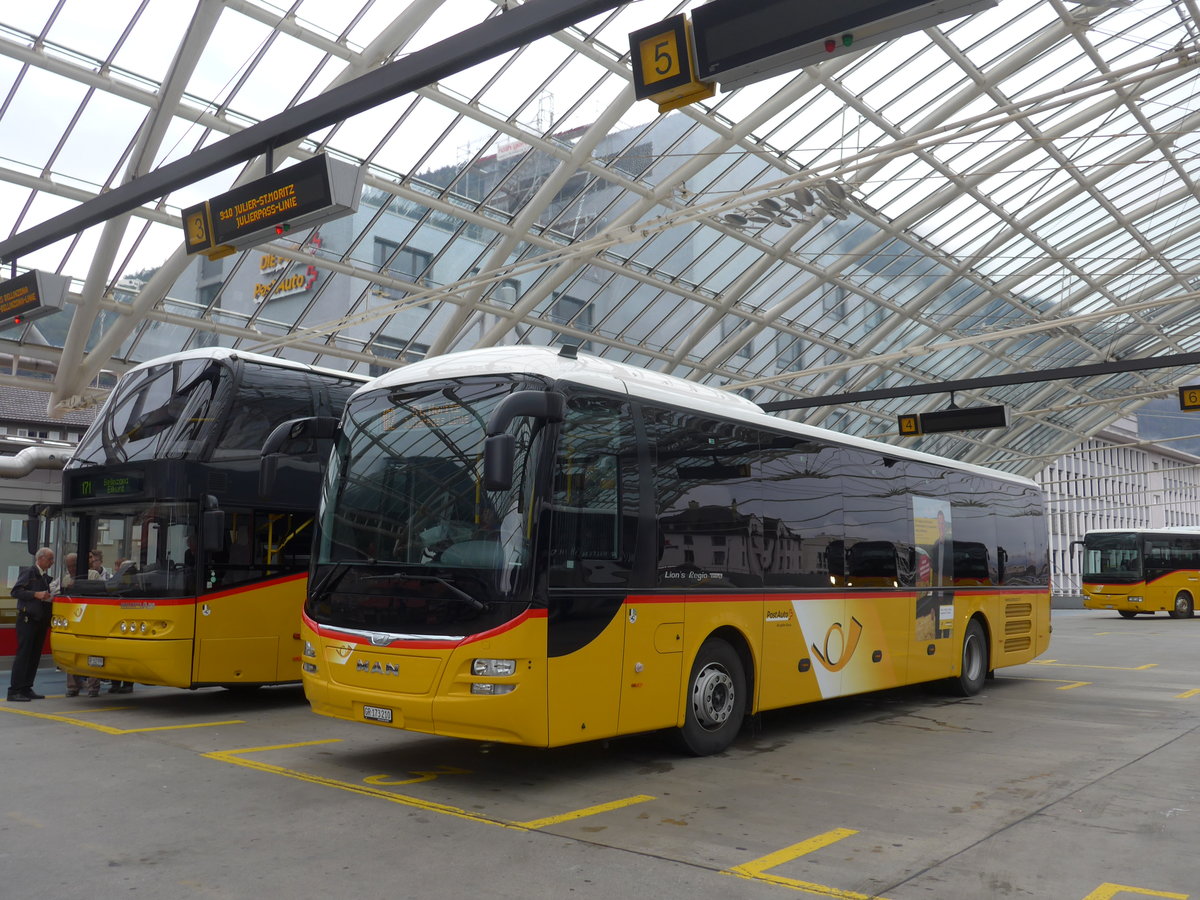 (184'782) - PostAuto Graub�nden - GR 173'210 - MAN am 16. September 2017 in Chur, Postautostation