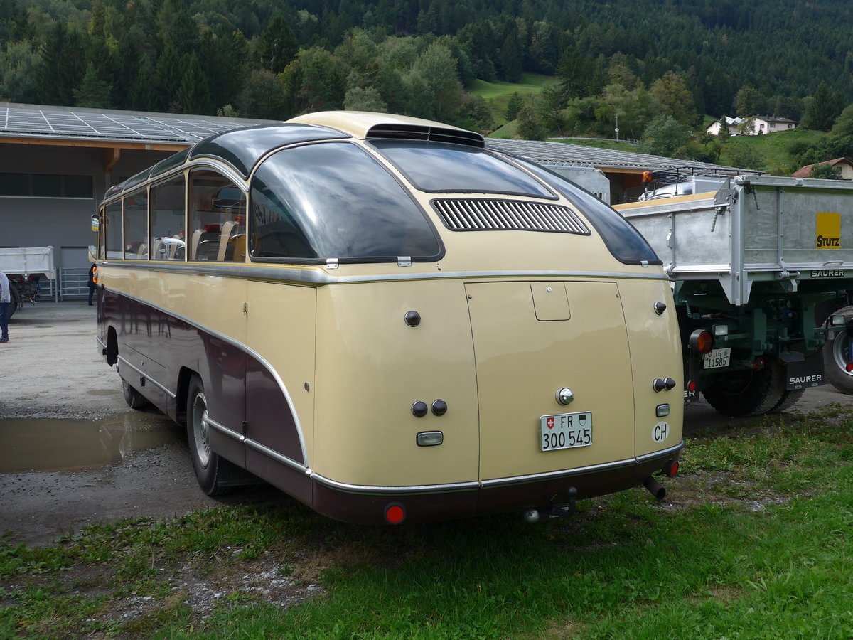 (185'008) - Schlapp, Cottens - FR 300'545 - Saurer/Saurer (ex Kopp&Tschudin, Oberuzwil; ex Gowa, Luzern; ex Waser, Stans; ex Koch, Luzern) am 16. September 2017 in Cazis, B�ndner Arena
