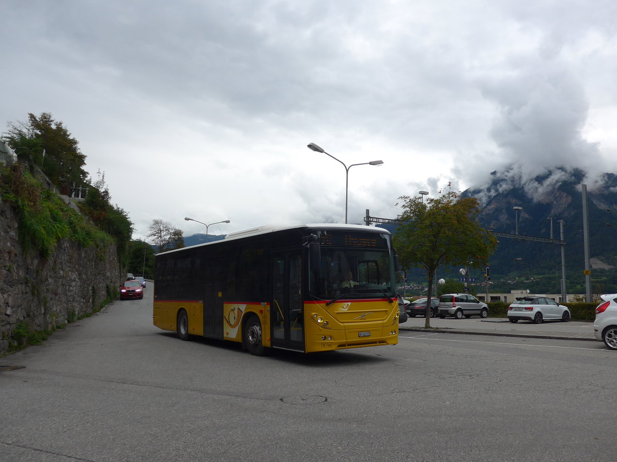 (185'051) - PostAuto Graub�nden - GR 162'975 - Volvo am 16. September 2017 in Thusis, Postautostation