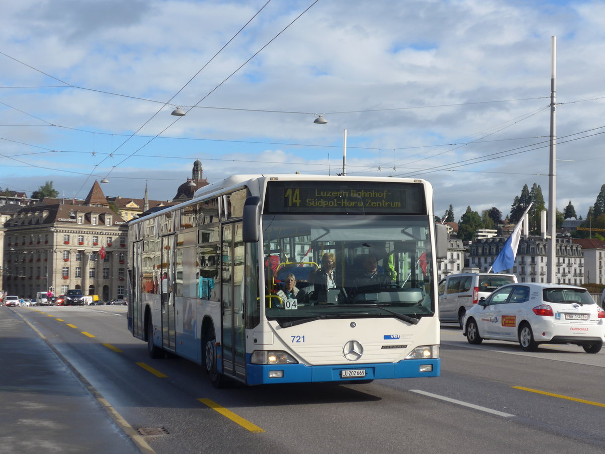 (185'146) - VBL Luzern - Nr. 721/LU 202'669 - Mercedes (ex Heggli, Kriens Nr. 721) am 18. September 2017 in Luzern, Bahnhofbr�cke