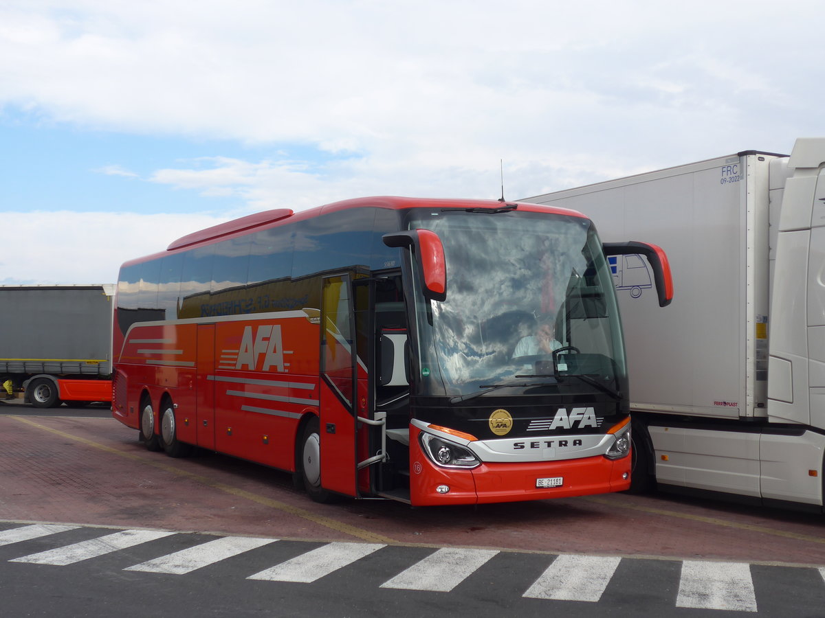 (185'205) - Aus der Schweiz: AFA Adelboden - Nr. 16/BE 21'181 - Setra am 25. September 2017 in Montpellier, Rastst�tte Fabr�gues