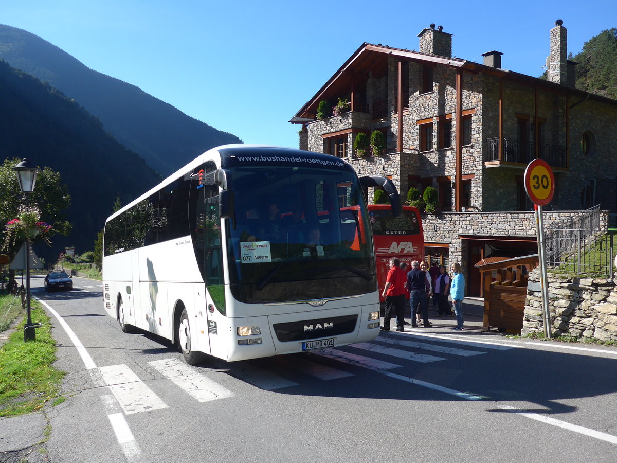 (185'345) - Aus Deutschland: R�ttgen, Untersteinach - KU-MR 401 - MAN am 27. September 2017 in Llorts, Aparthotel Fijat