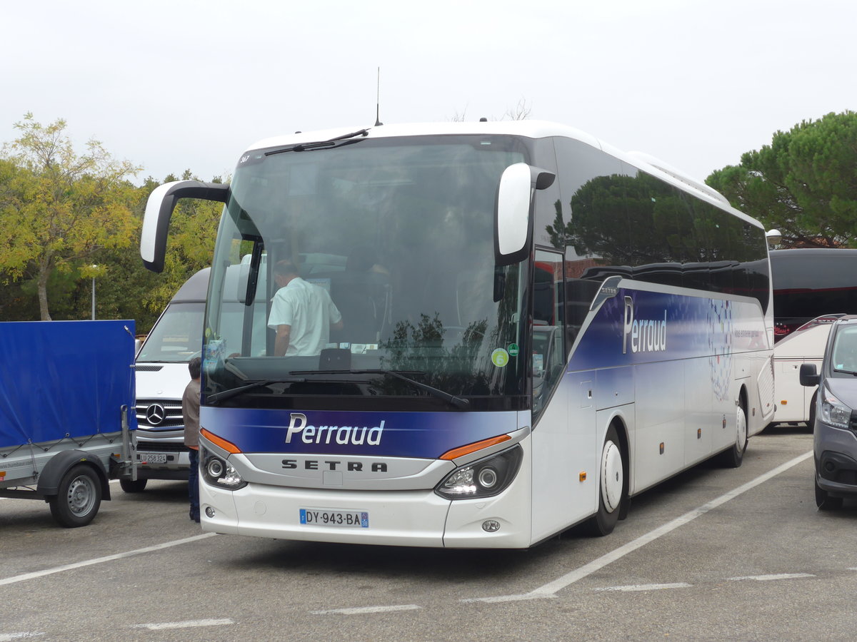 (185'719) - Perraud, Tullins - DY 943 BA - Setra am 30. September 2017 in Mont�limar, Rastst�tte