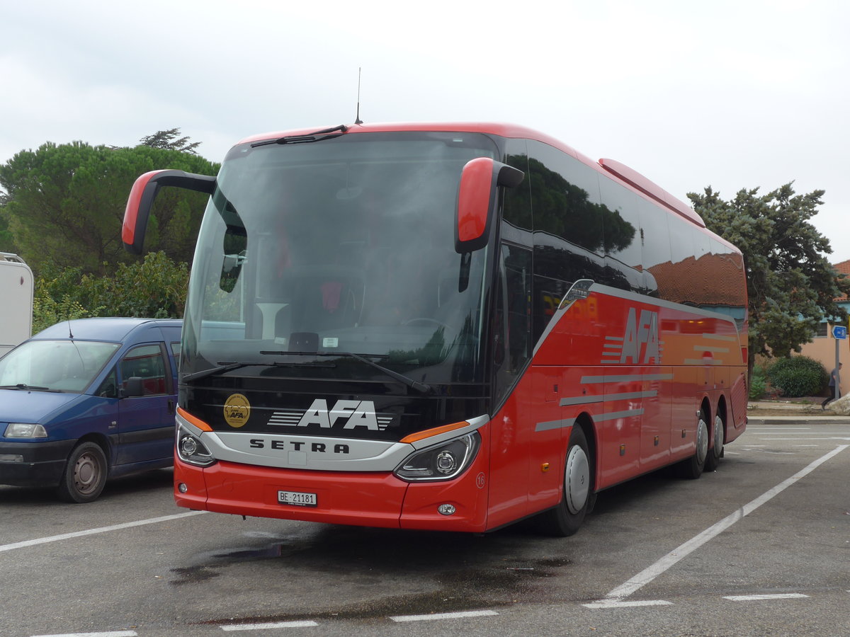 (185'727) - Aus der Schweiz: AFA Adelboden - Nr. 16/BE 21'181 - Setra am 30. September 2017 in Mont�limar, Rastst�tte