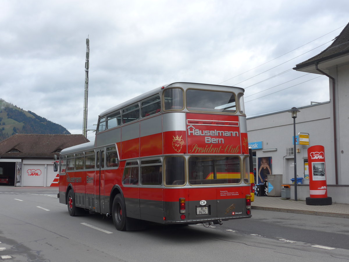 (185'772) - H�uselmann, Bern - Nr. 26/BE 9475 - FBW/Vetter-R&J Anderthalbdecker (ex AFA Adelboden Nr. 9) am 8. Oktober 2017 beim Bahnhof Frutigen