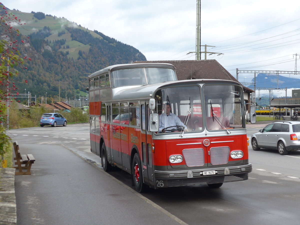 (185'773) - H�uselmann, Bern - Nr. 26/BE 9475 - FBW/Vetter-R&J Anderthalbdecker (ex AFA Adelboden Nr. 9) am 8. Oktober 2017 beim Bahnhof Frutigen