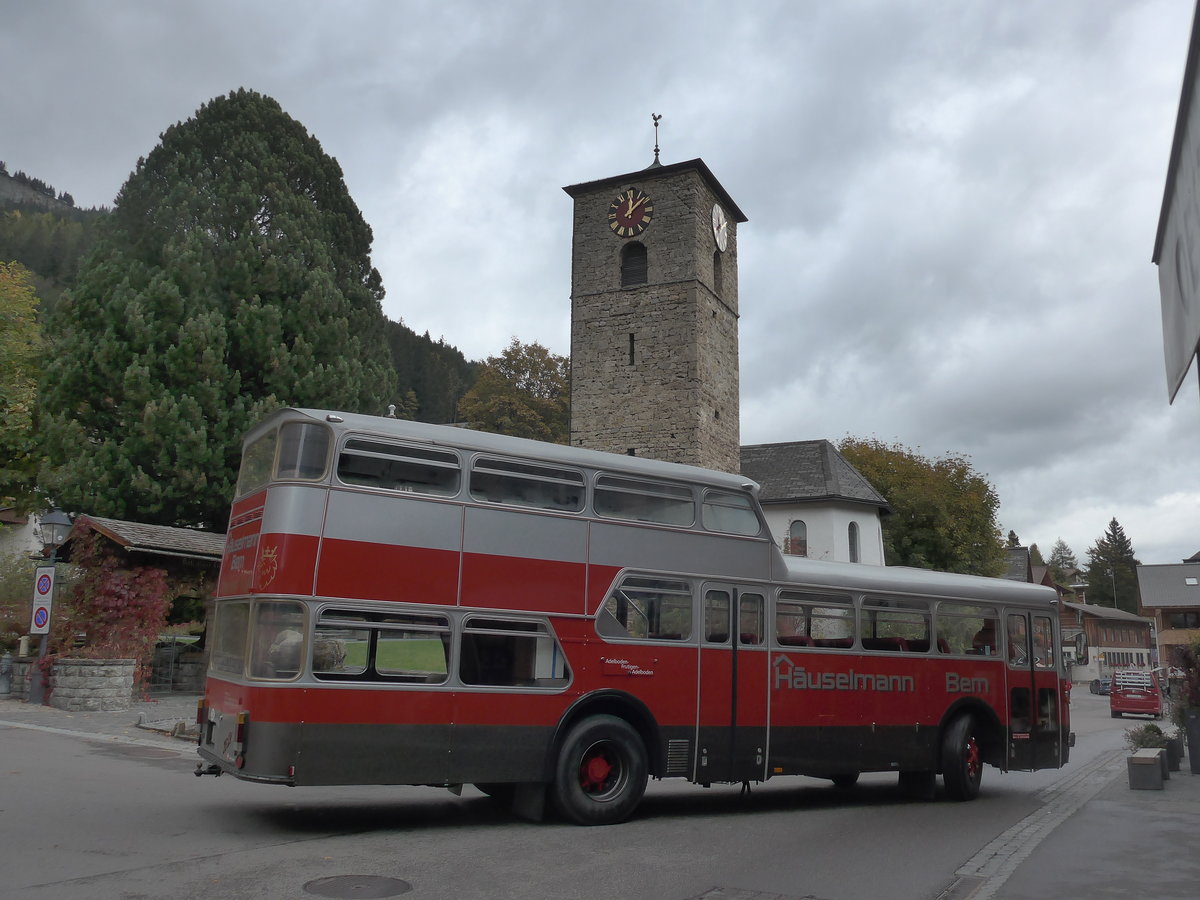 (185'793) - H�uselmann, Bern - Nr. 26/BE 9475 - FBW/Vetter-R&J Anderthalbdecker (ex AFA Adelboden Nr. 9) am 8. Oktober 2017 in Adelboden, Kathrinenplatz