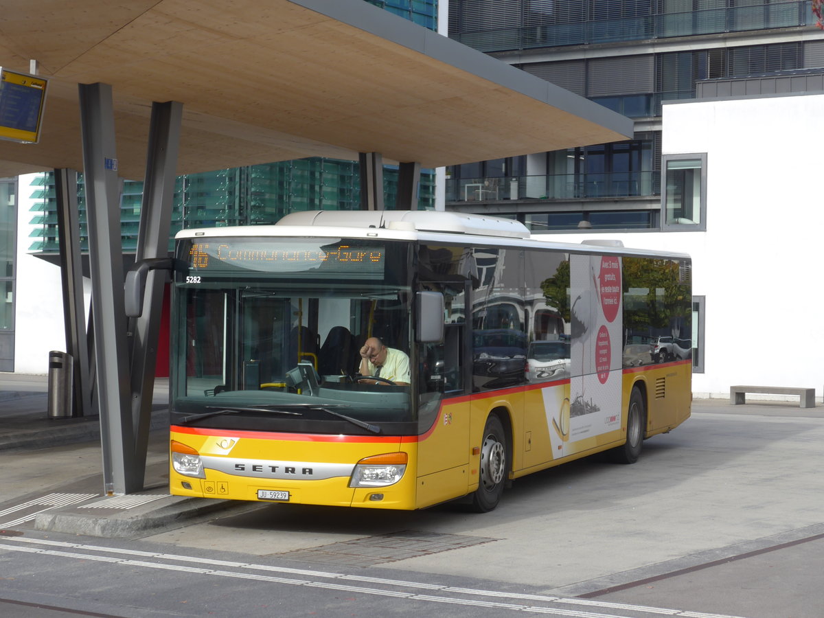 (186'047) - CarPostal Ouest - JU 59'239 - Setra (ex Nr. 23) am 21. Oktober 2017 beim Bahnhof Del�mont