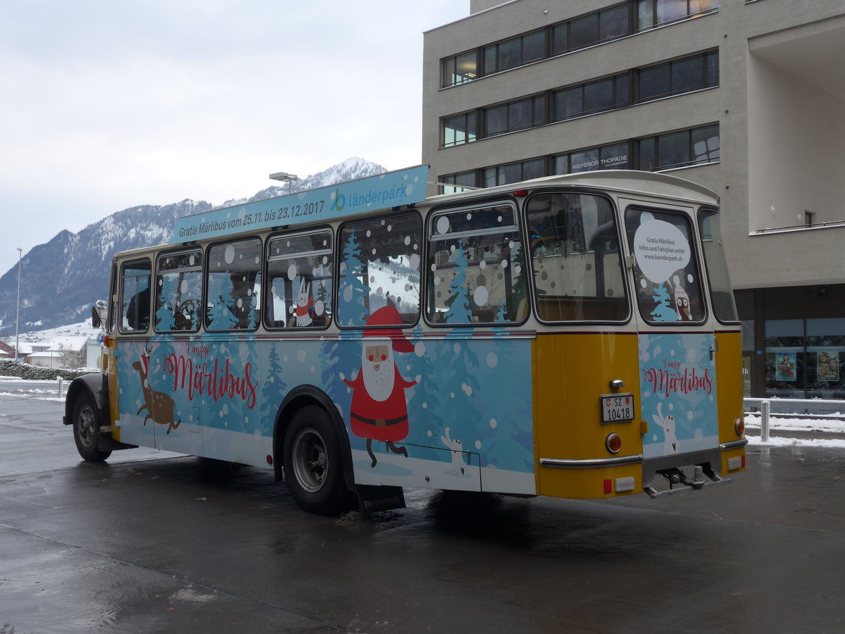 (186'811) - Oldie-Tours Z�risee, Wollerau - Nr. 1/SZ 10'418 - Saurer/R&J (ex Jaggi, Kippel Nr. 4) am 9. Dezember 2017 in Stans, L�nderpark