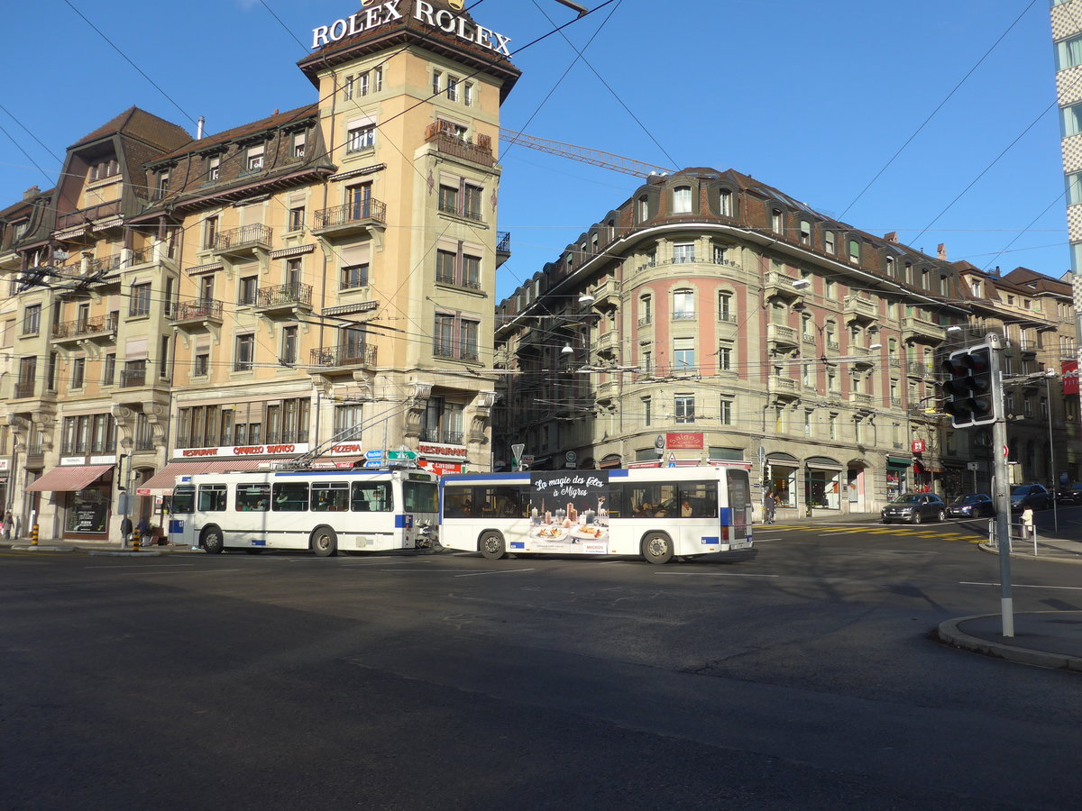 (187'187) - TL Lausanne - Nr. 790 - NAW/Lauber Trolleybus + Nr. 929 - Lanz+Marti/Hess Personenanh�nger am 23. Dezember 2017 in Lausanne, Chauderon