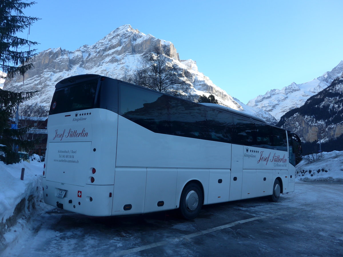 (187'303) - S�tterlin, Sch�nenbuch - BL 7211 - Bova am 24. Dezember 2017 in Grindelwald, Car-Parkplatz