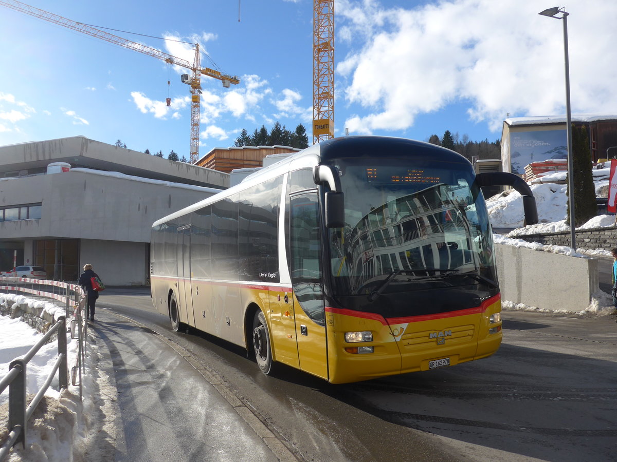 (187'392) - PostAuto Graub�nden - GR 162'978 - MAN am 26. Dezember 2017 in Flims, Bergbahnen