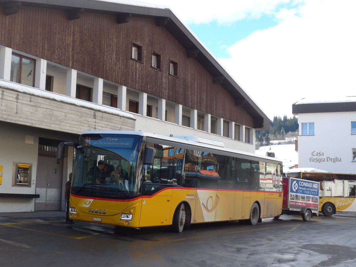 (187'402) - PostAuto Graub�nden - GR 170'435 - Iveco am 26. Dezember 2017 in Flims, Post