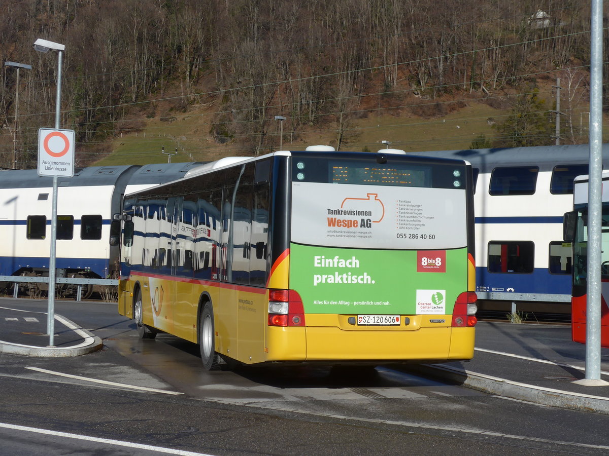 (187'528) - Kistler, Reichenburg - SZ 120'606 - MAN am 31. Dezember 2017 beim Bahnhof Ziegelbr�cke