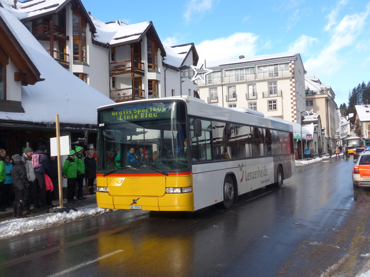 (187'572) - Bossi&Hemmi, Tiefencastel - GR 76'554 - Volvo/Hess (ex D�nser, Trimmis; ex PostAuto Graub�nden; ex P 25'676) am 1. Januar 2018 in Lenzerheide, Post