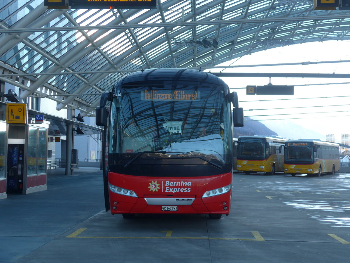 (187'605) - PostAuto Graub�nden - GR 162'993 - Neoplan am 1. Januar 2018 in Chur, Postautostation