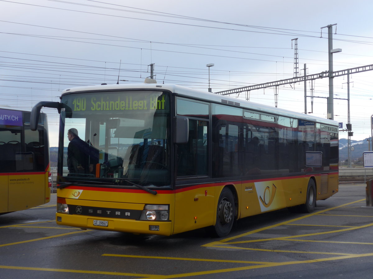 (187'612) - Schuler, Feusisberg - SZ 39'847 - Setra (ex PostAuto Ostschweiz; ex P 25'644) am 1. Januar 2018 beim Bahnhof Pf�ffikon