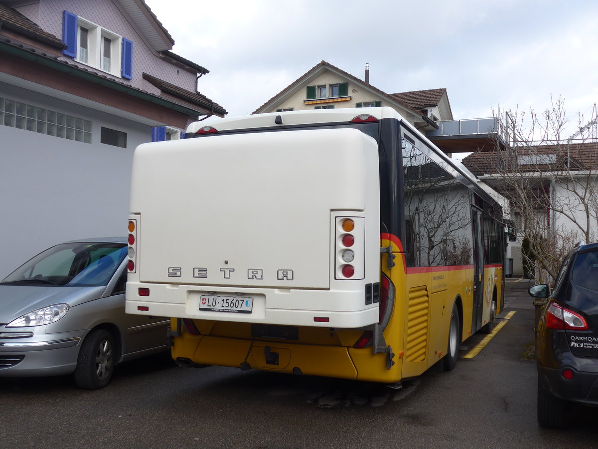 (187'654) - Schnider, Sch�pfheim - LU 15'607 - Iveco am 2. Januar 2018 in Sch�pfheim, Garage