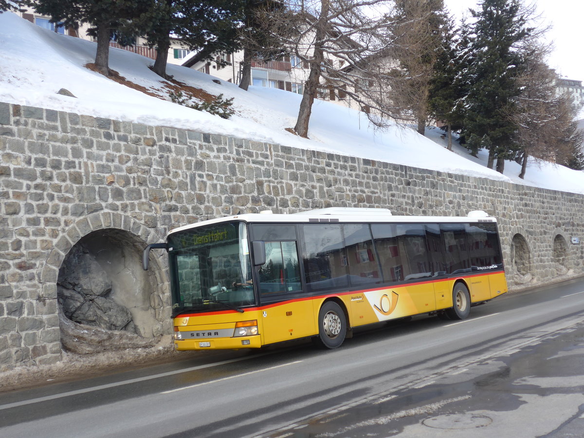 (188'163) - PostAuto Graub�nden - GR 160'387 - Setra am 3. Februar 2018 beim Bahnhof St. Moritz