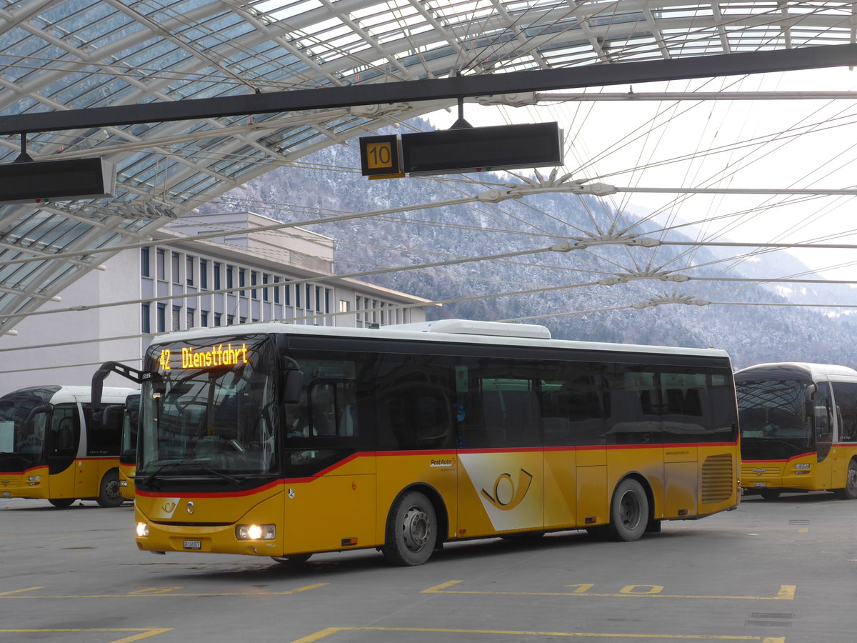 (188'187) - PostAuto Graub�nden - GR 168'877 - Irisbus am 3. Februar 2018 in Chur, Postautostation