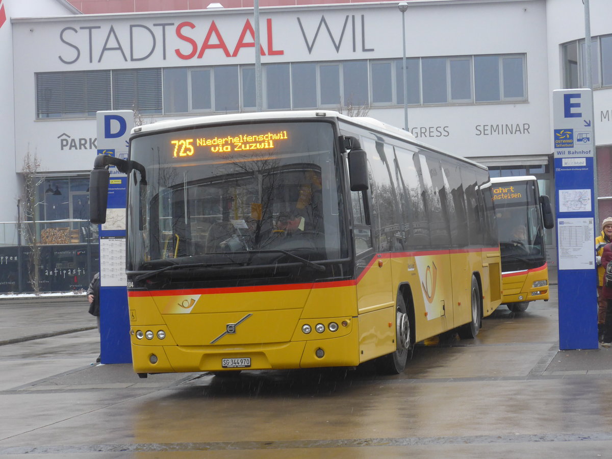 (188'282) - Schmidt, Oberb�ren - SG 344'970 - Volvo am 8. Februar 2018 beim Bahnhof Wil