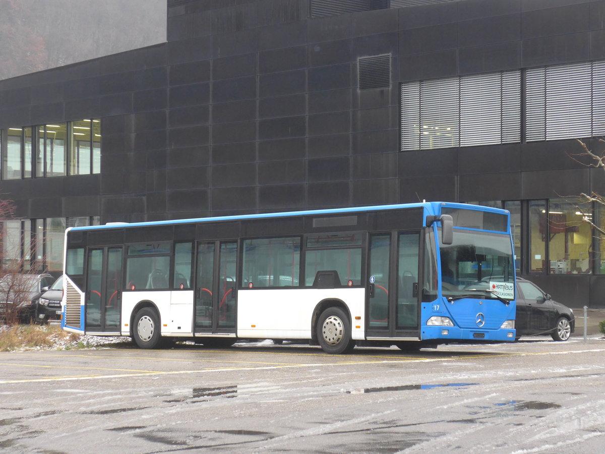 (188'736) - VZO Gr�ningen - Nr. 17 - Mercedes am 15. Februar 2018 in Biel, Rattinbus