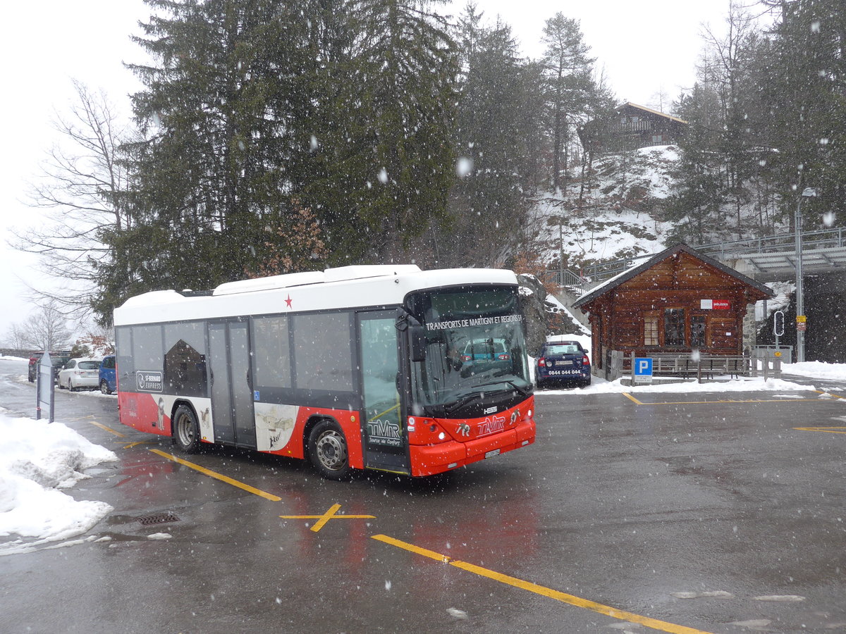 (189'011) - TMR Martigny - Nr. 16/VS 209'784 - Scania/Hess (ex Hess, Bellach) am 3. M�rz 2018 beim Bahnhof Les Mar�cottes