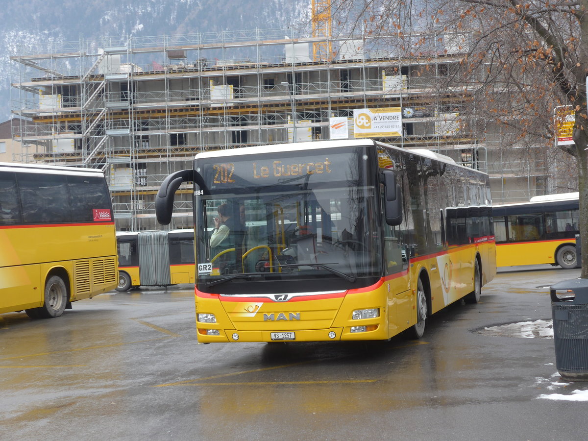 (189'033) - TMR Martigny - VS 1257 - MAN am 3. M�rz 2018 beim Bahnhof Martigny