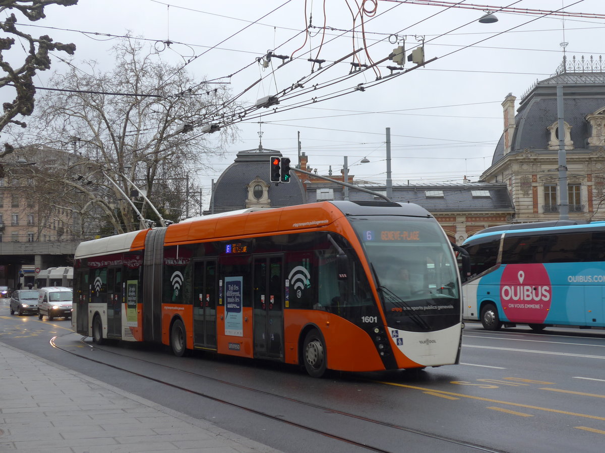(189'164) - TPG Gen�ve - Nr. 1601 - Van Hool Gelenktrolleybus am 12. M�rz 2018 in Gen�ve, Place des Vingt-Deux-Cantons