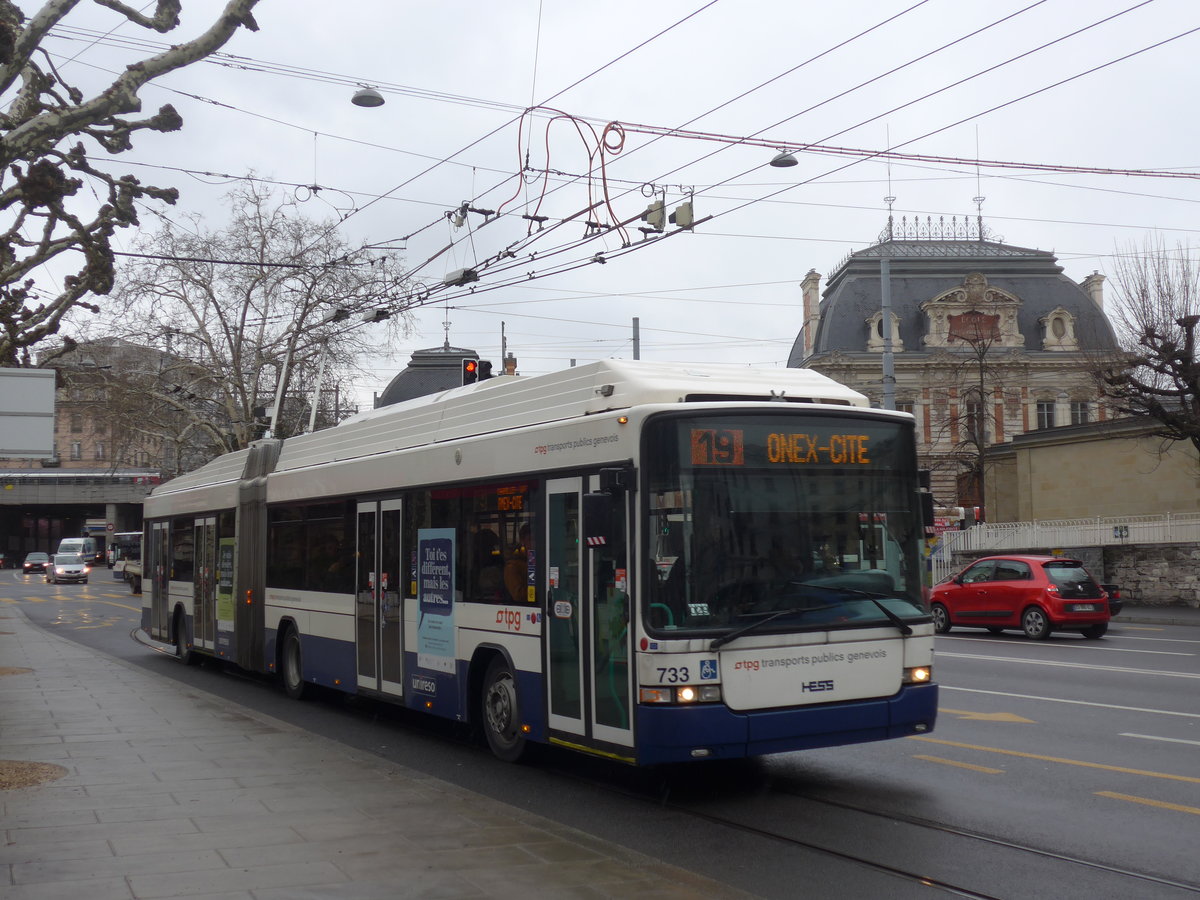 (189'167) - TPG Gen�ve - Nr. 733 - Hess/Hess Gelenktrolleybus am 12. M�rz 2018 in Gen�ve, Place des Vingt-Deux-Cantons