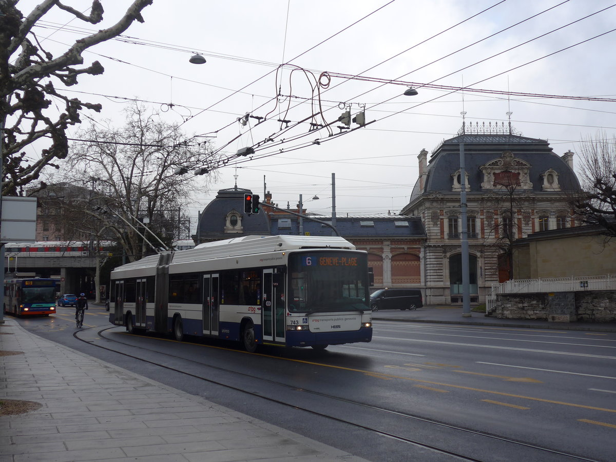 (189'172) - TPG Gen�ve - Nr. 743 - Hess/Hess Gelenktrolleybus am 12. M�rz 2018 in Gen�ve, Place des Vingt-Deux-Cantons