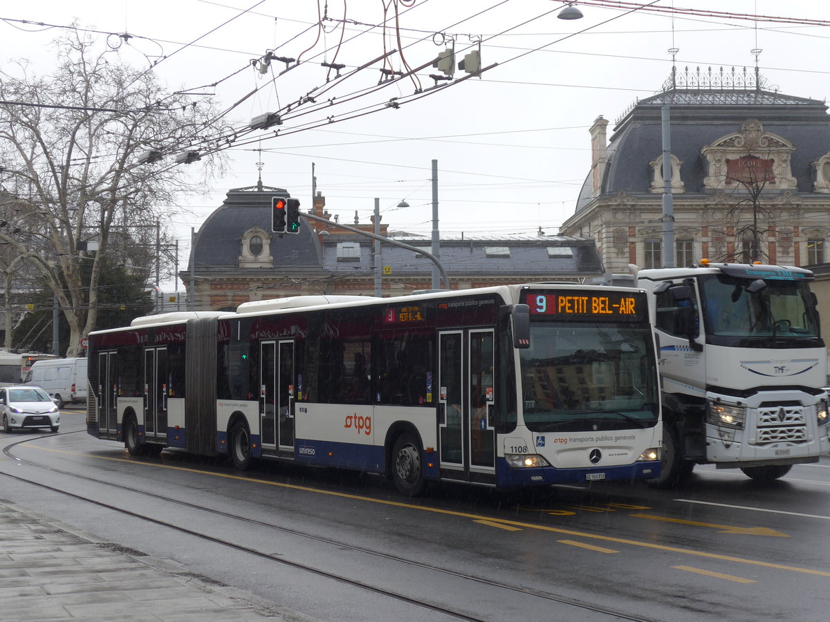 (189'192) - TPG Gen�ve - Nr. 1108/GE 960'858 - Mercedes am 12. M�rz 2018 in Gen�ve, Place des Vingt-Deux-Cantons