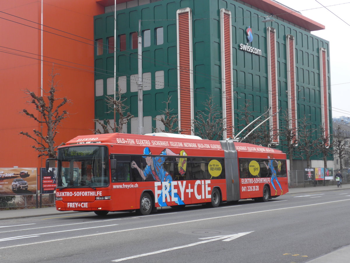 (189'350) - VBL Luzern - Nr. 210 - Hess/Hess Gelenktrolleybus am 17. M�rz 2018 in Luzern, Weinbergli